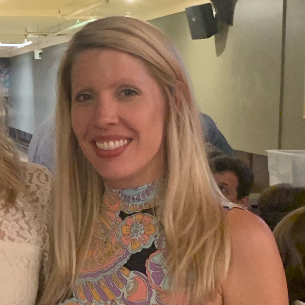 Meet your Posher, Elissa